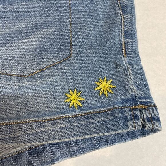 Altar’d State Embroidered Jean Shorts - Size 26(3) - Picture 7 of 10